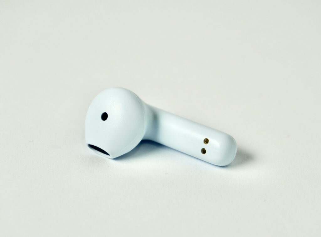 In ear Earbuds vs Over ear Earbuds- Which is best in 2026?
